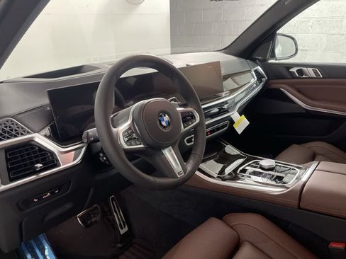 Used 2024 BMW X5 xDrive40i w/ M Sport Package AWD/4WD image 14