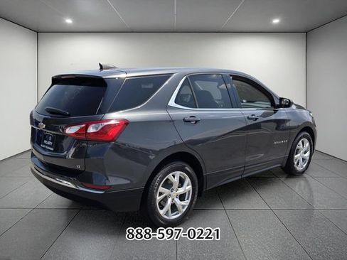 Used 2020 Chevrolet Equinox LT w/ LPO, Cargo Package FWD image 5