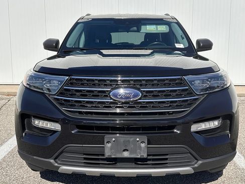 Certified 2022 Ford Explorer XLT w/ Equipment Group 202A AWD/4WD image 10