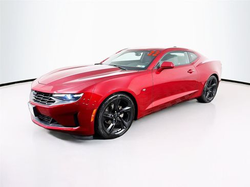 Used 2022 Chevrolet Camaro LT RWD image 3