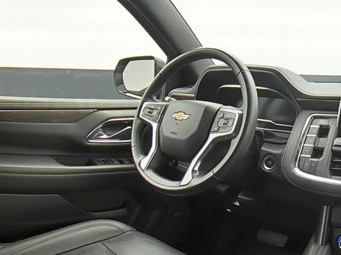 Used 2024 Chevrolet Suburban LT AWD/4WD image 17