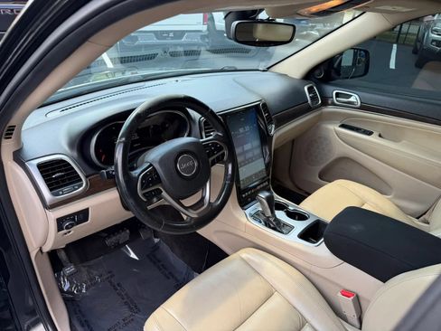 Used 2018 Jeep Grand Cherokee Limited RWD image 11