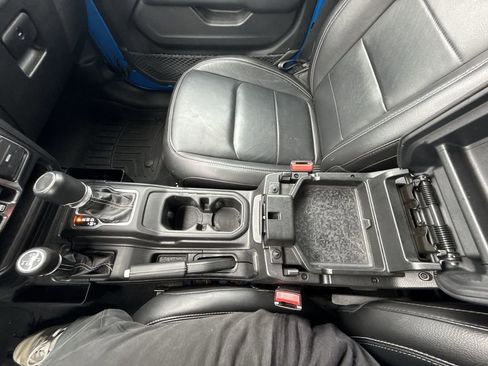 Used 2023 Jeep Wrangler Unlimited Sahara w/ Cold Weather Group image 23