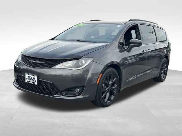 Used 2019 Chrysler Pacifica Touring Plus w/ S Appearance Package FWD image 25