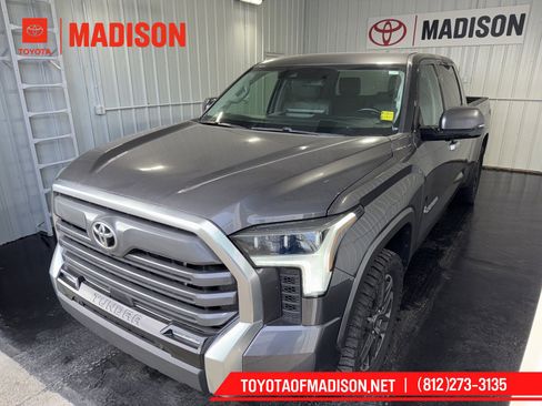 Used 2022 Toyota Tundra Limited image 1