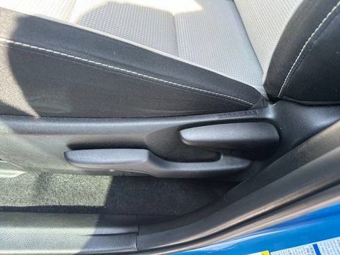 Used 2018 Toyota RAV4 XLE AWD/4WD image 21