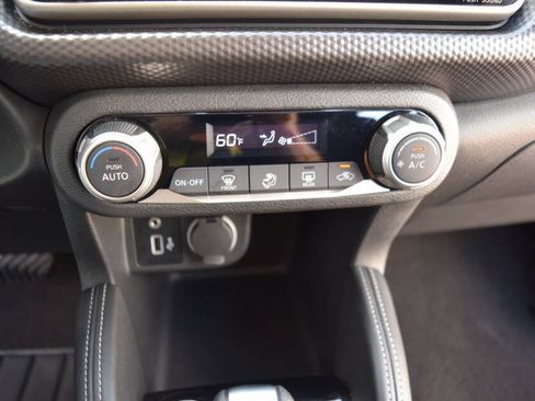 Used 2018 Nissan Kicks SV FWD image 61