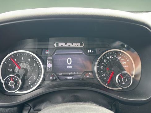 Used 2025 RAM 1500 Big Horn AWD/4WD image 14