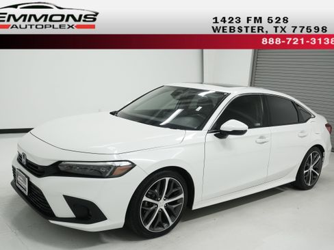 Used 2023 Honda Civic Touring image 1