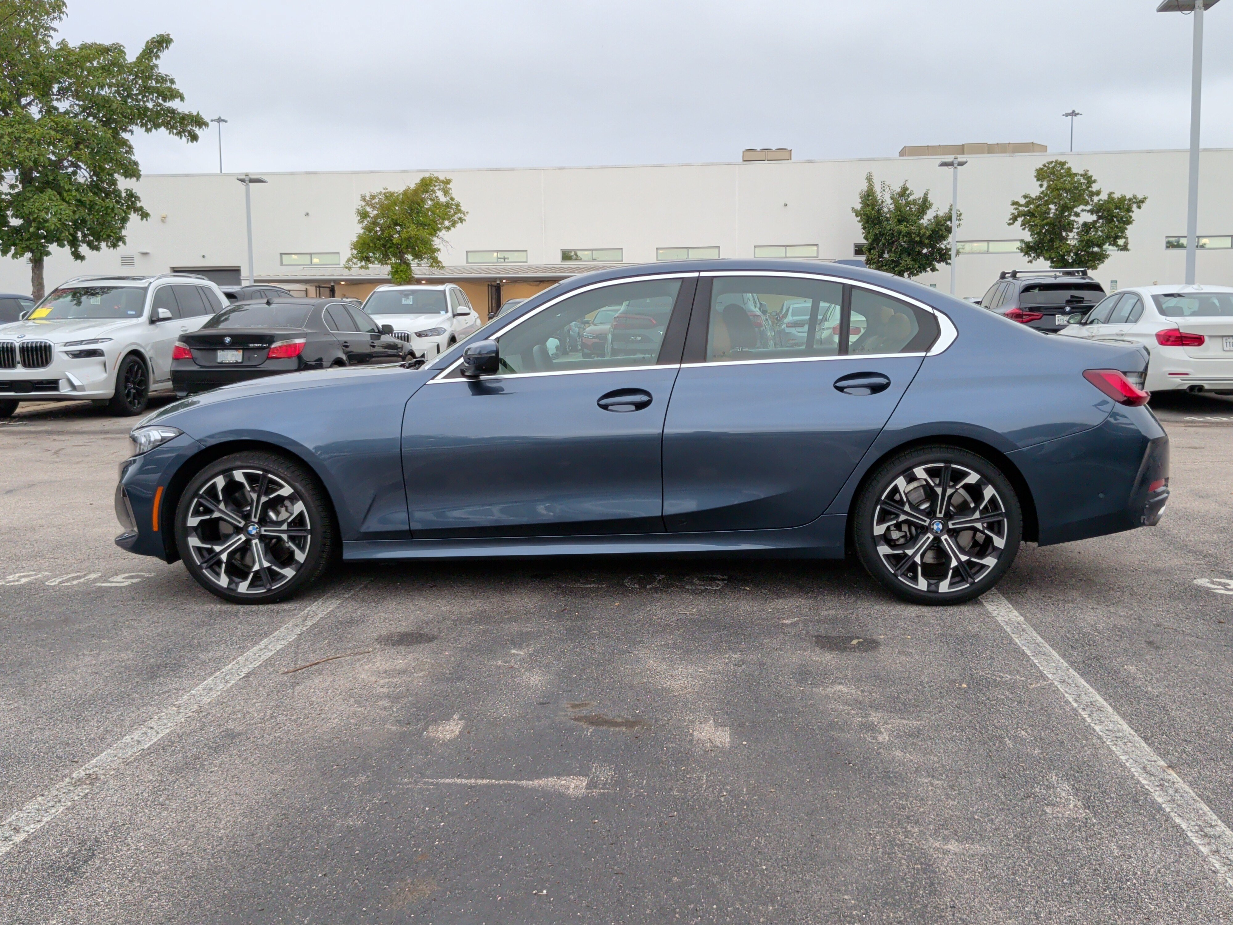 Used 2025 BMW 330i Sedan RWD image 10