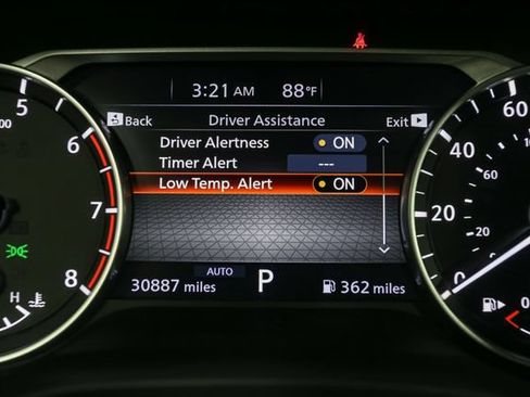 Used 2023 Nissan Rogue SV w/ SV Premium B Package AWD/4WD image 32