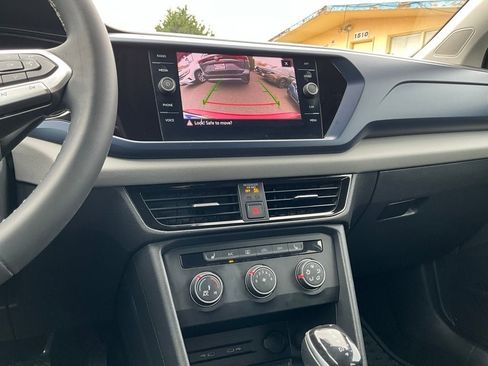 Used 2022 Volkswagen Taos SE w/ IQ.Drive SE Package image 16