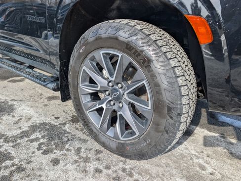 Used 2021 Chevrolet Tahoe Z71 image 9