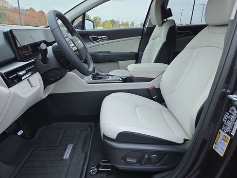 New 2026 Kia Sportage EX w/ EX Panorama Roof Package image 5