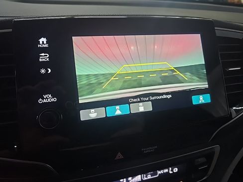 Used 2021 Honda Pilot EX image 23