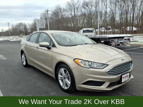 Used 2018 Ford Fusion S image 4