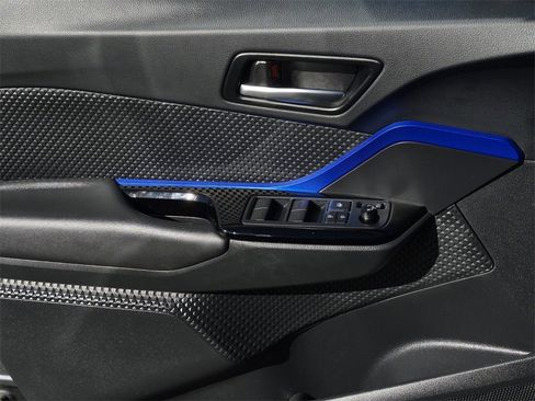 Used 2022 Toyota C-HR XLE image 23