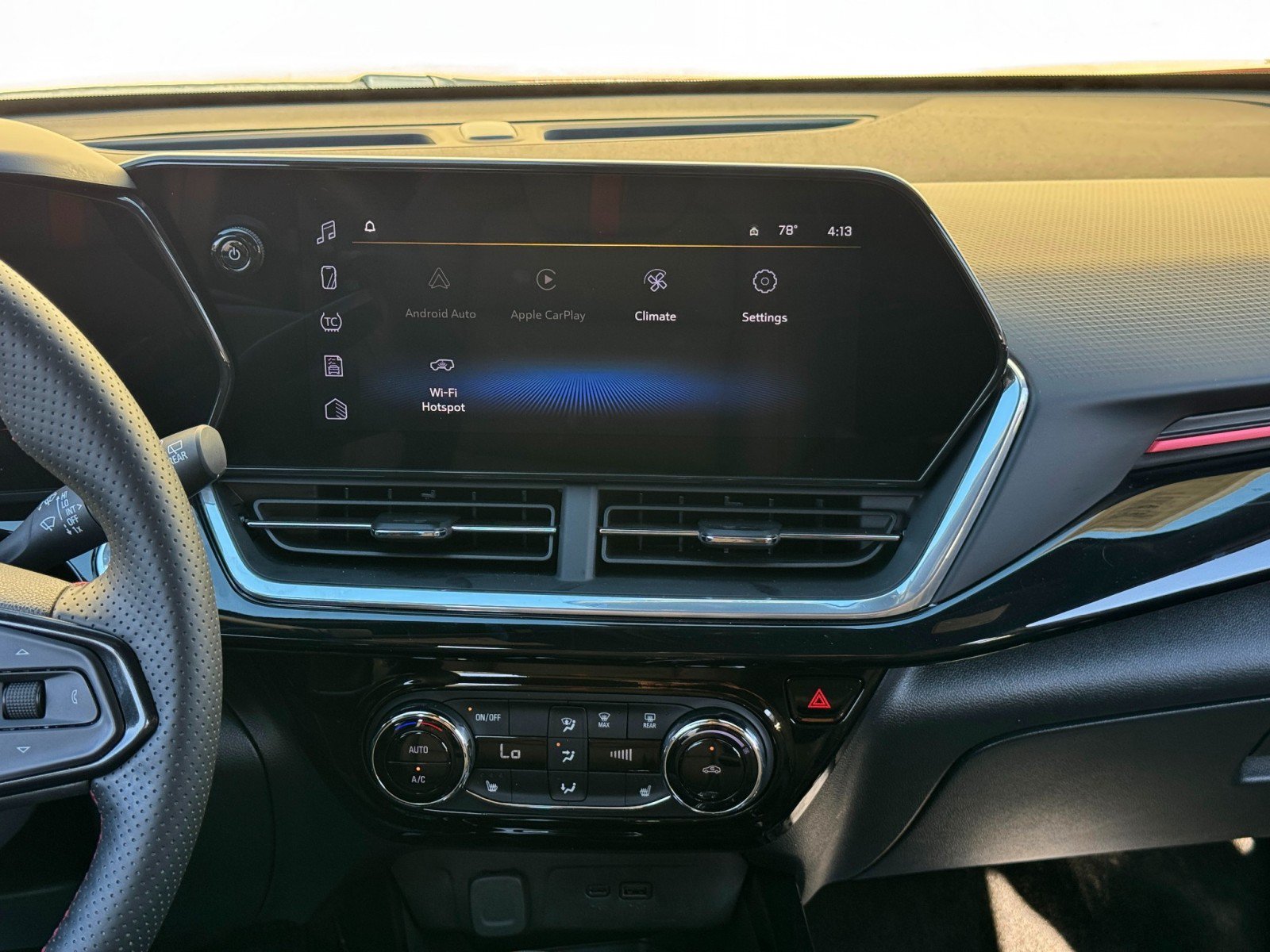 Used 2024 Chevrolet Trax RS w/ Sunroof Package FWD image 22