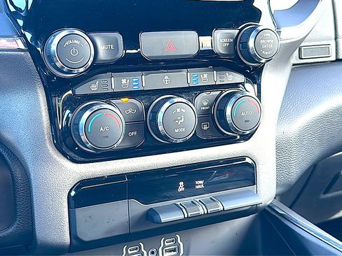 Used 2024 RAM 1500 Laramie image 34