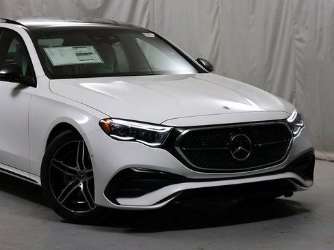 New 2026 Mercedes-Benz E 450 4MATIC Sedan image 2