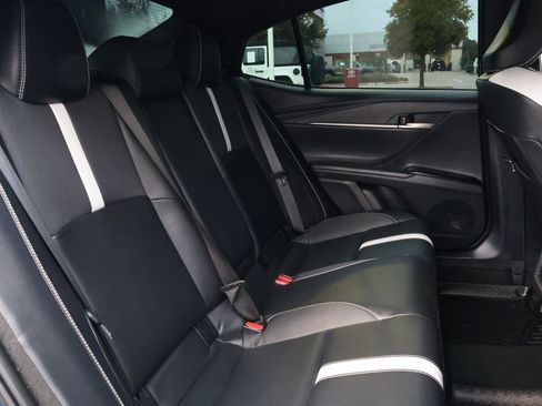 Used 2025 Toyota Camry SE image 31