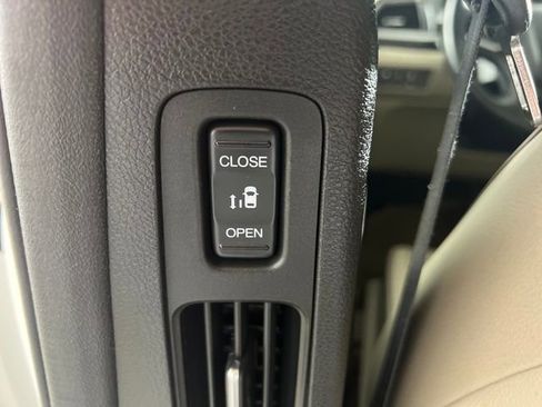 Used 2022 Honda Odyssey Elite image 37