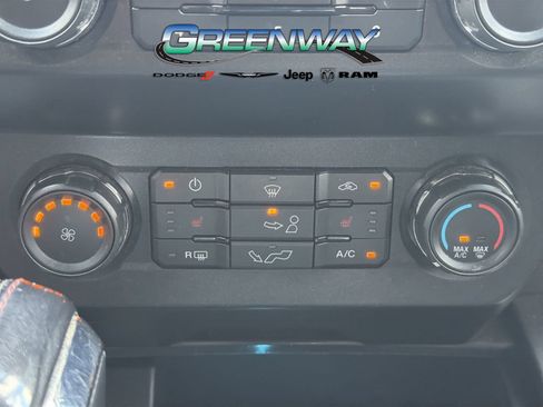 Used 2020 Ford F150 XLT w/ Equipment Group 302A Luxury AWD/4WD image 19