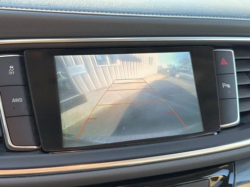 Used 2019 Buick Enclave Essence image 26