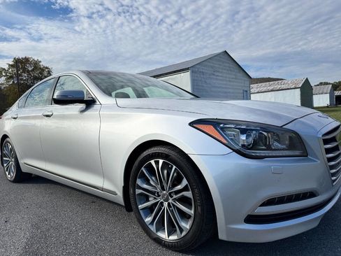 Used 2015 Hyundai Genesis 3.8 w/ Option Group 04 image 2