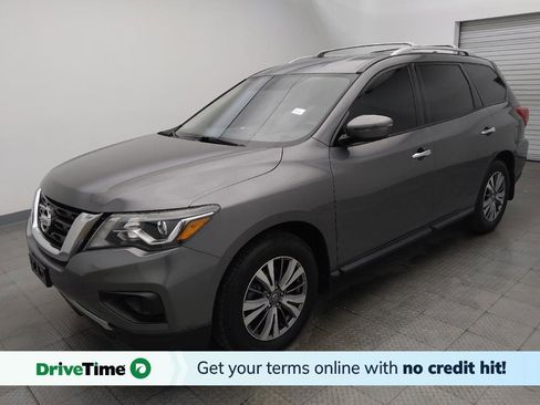 Used 2019 Nissan Pathfinder S FWD image 1
