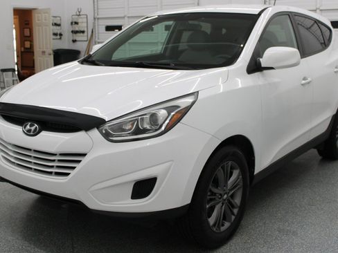 Used 2015 Hyundai Tucson GLS w/ Option Group 02 AWD/4WD image 3