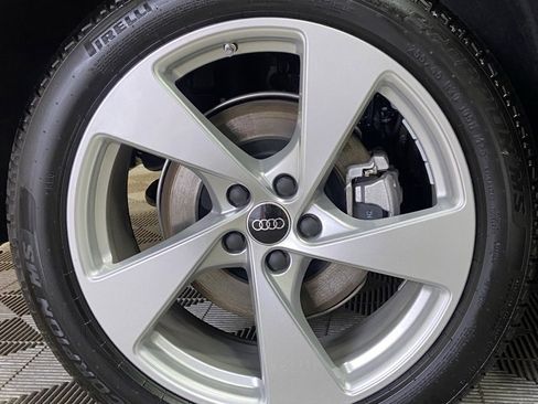 New 2025 Audi Q5 Prestige image 9