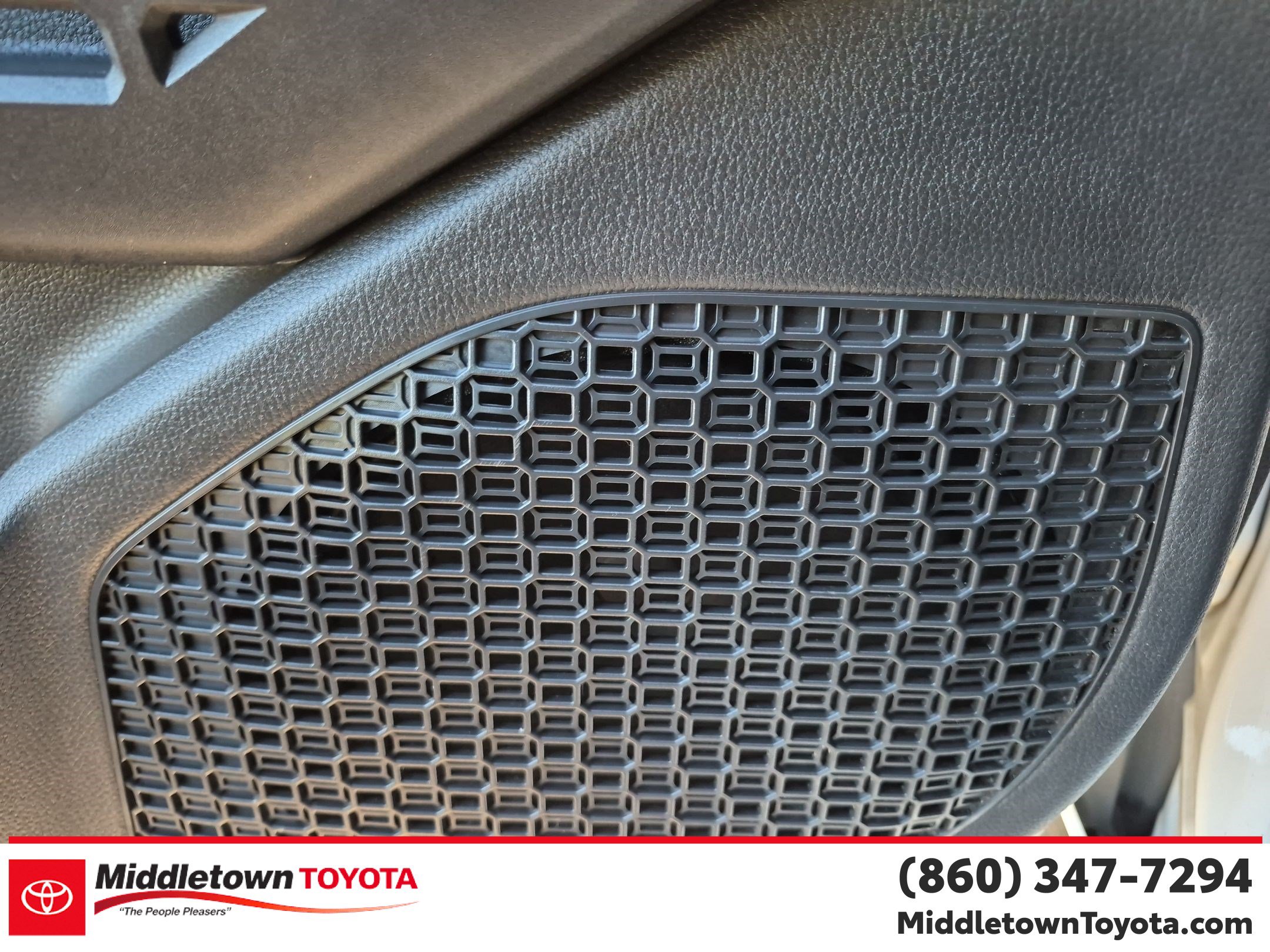 Used 2025 Toyota Tacoma SR5 AWD/4WD image 13