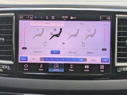 Used 2023 Chrysler Pacifica Touring-L FWD image 20