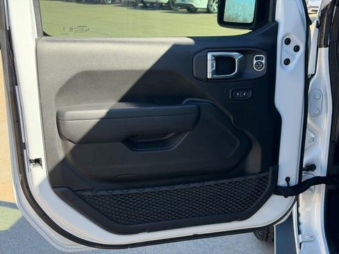 New 2024 Jeep Wrangler Unlimited Sport image 20