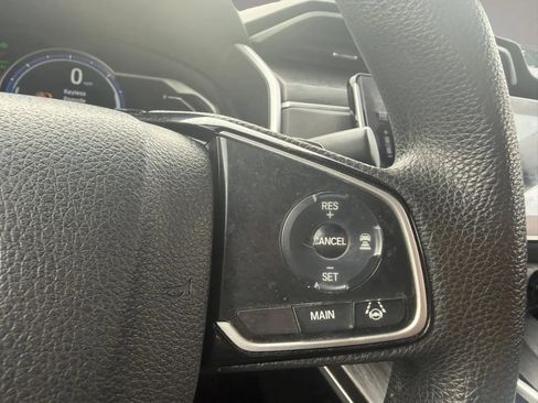 Used 2018 Honda Clarity Plug-In Hybrid image 13