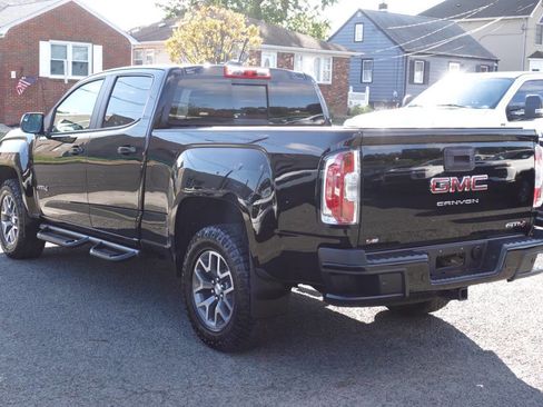 Used 2022 GMC Canyon AT4 image 2