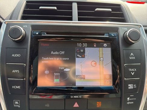 Used 2016 Toyota Camry XLE w/ Moonroof Package image 19