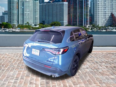 Used 2023 Honda HR-V Sport image 3