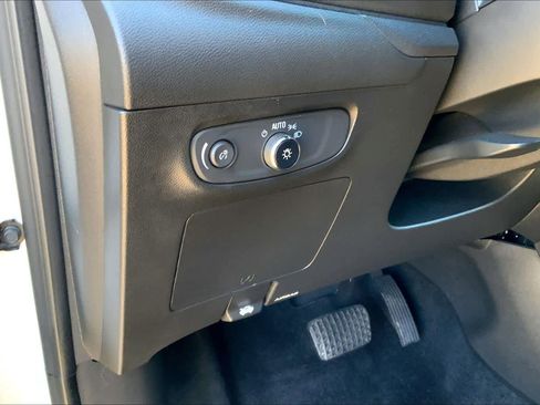 Used 2024 Buick Encore GX Sport Touring image 35