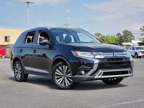 Used 2020 Mitsubishi Outlander FWD image 22