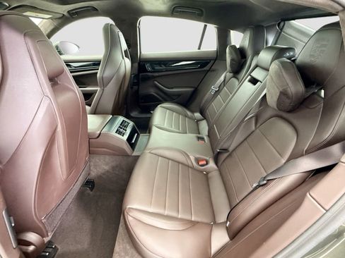 Used 2025 Porsche Panamera RWD image 20