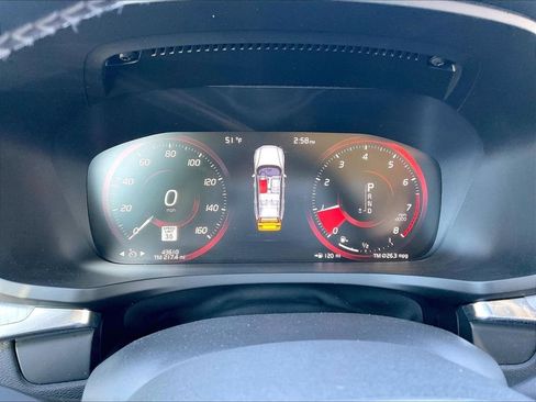 Used 2020 Volvo V60 T5 Cross Country w/ Protection Package image 24