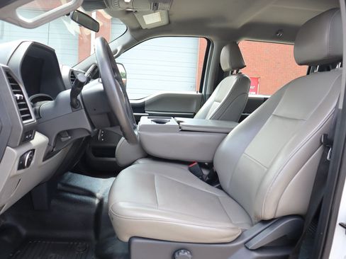 Used 2022 Ford F550 4x4 Crew Cab Super Duty w/ Power Equipment Group image 25