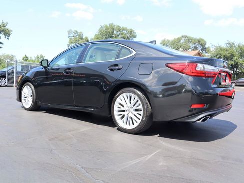 Used 2016 Lexus ES 350 w/ Ultra Luxury Package FWD image 3