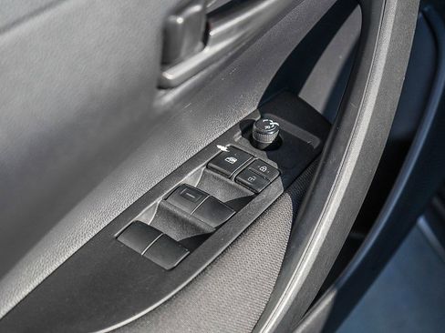 Certified 2023 Toyota Corolla LE image 20