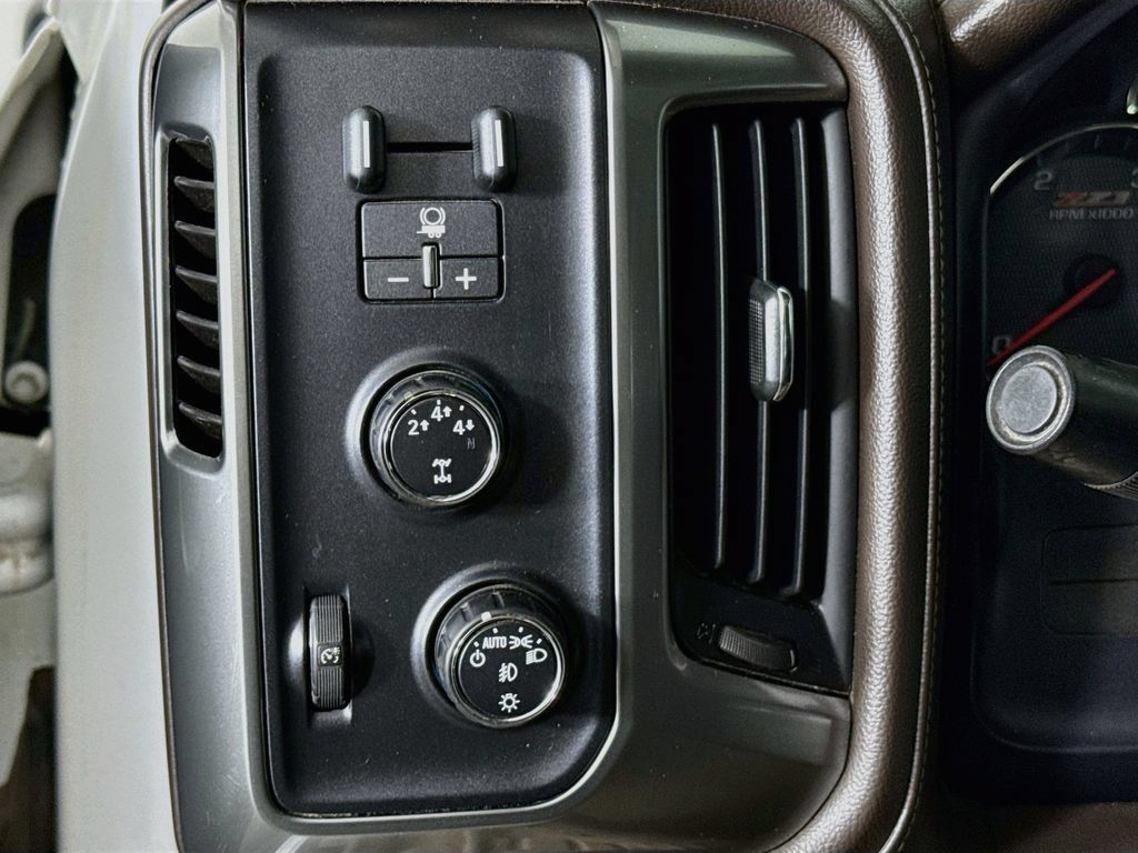 Used 2015 Chevrolet Silverado 2500 LTZ w/ Duramax Plus Package AWD/4WD image 10