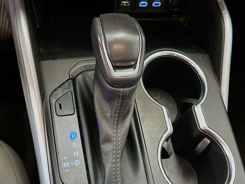 Used 2023 Toyota Highlander LE image 25