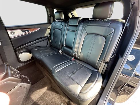 Used 2018 Lincoln MKX Reserve w/ Luxury Package image 26