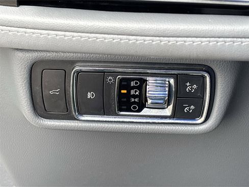 Used 2020 Lincoln Aviator Reserve w/ Equipment Group 202A image 10